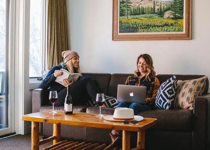 Sunnyside Resort And Lodge